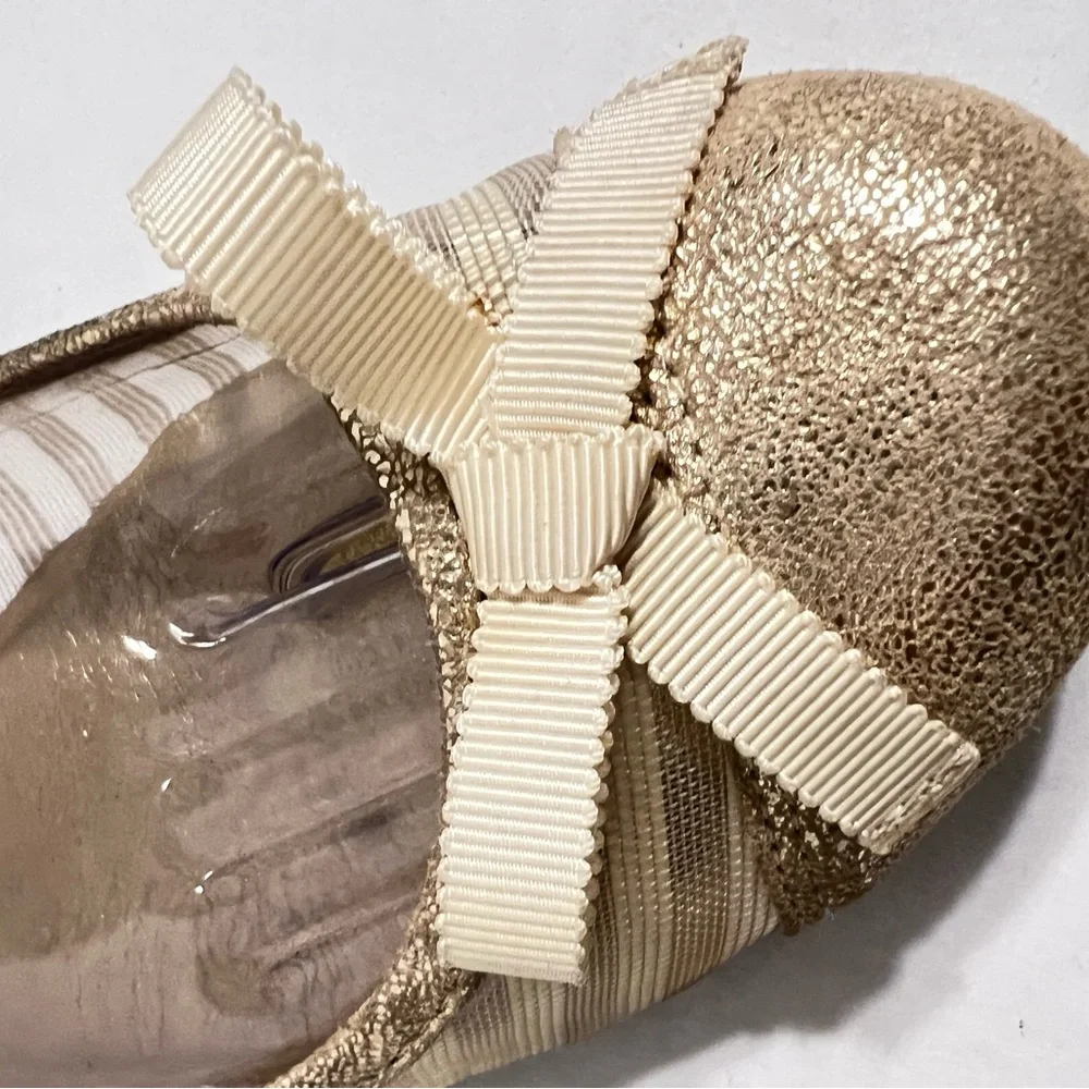 Kate Spade Gold Metallic Mesh Flats cute bow on the front sparkle to any outfit